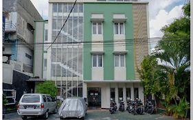RedDoorz near Lempuyangan Train Station